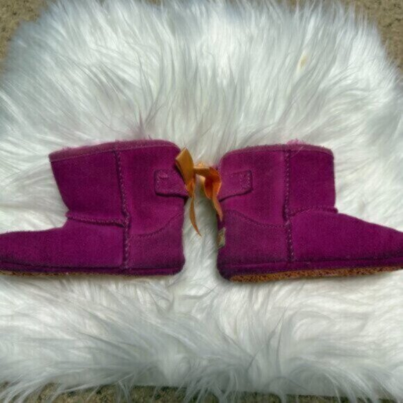 UGG Infant Size 4/5 12-18 months Pink Jesse Bow Boots - Picture 7 of 7